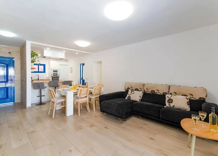 Willa Lemes By Playa Blanca (Lanzarote)